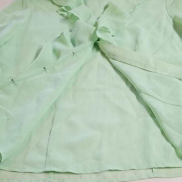 NWT Milano Silky Ruffle Flounce Blouse Small - Picture 11 of 12